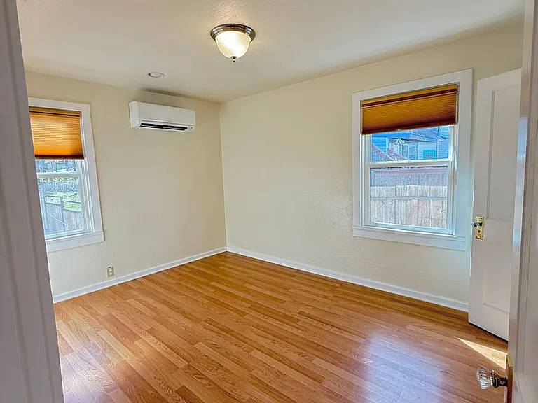 171 Alida St — Photo 5