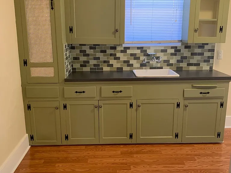 Cortez Hills: Large studio ready for immediate move in! — Photo 17