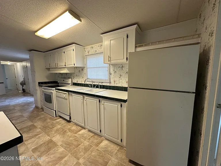 6343 Beloit Ave — Photo 7