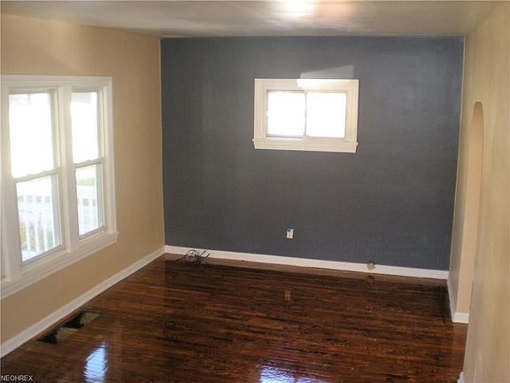 5th image of 710 Albemarle Ave
