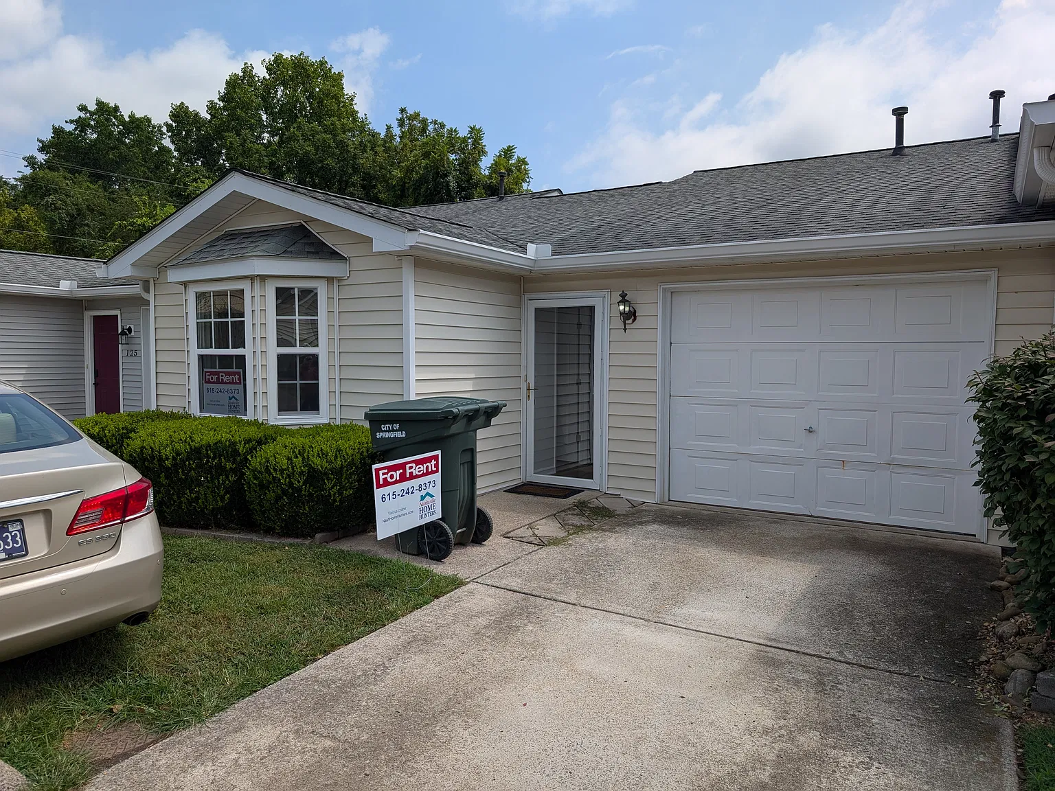 2 bed, 1036 sqft, $1,395 — Photo 1