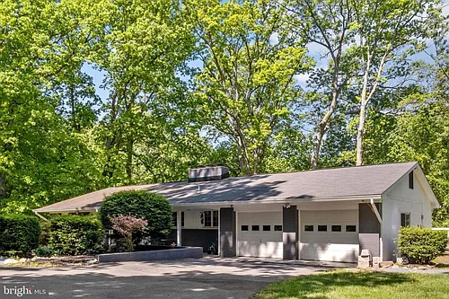 3418 Annandale Rd Photo 1
