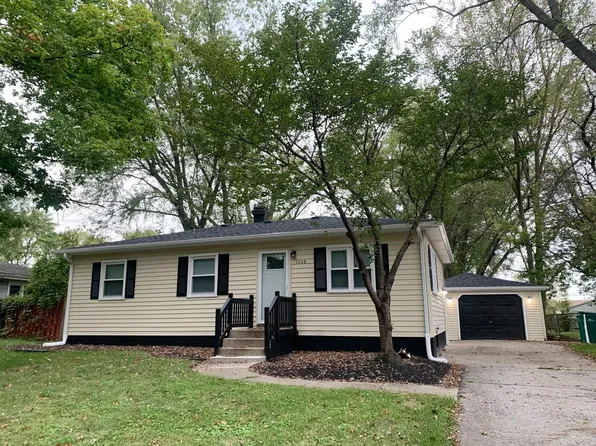 1308 W 61st Pl, Merrillville, IN 46410