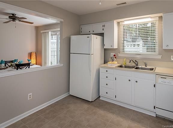 4th image of 8523 Castle Pine Ct