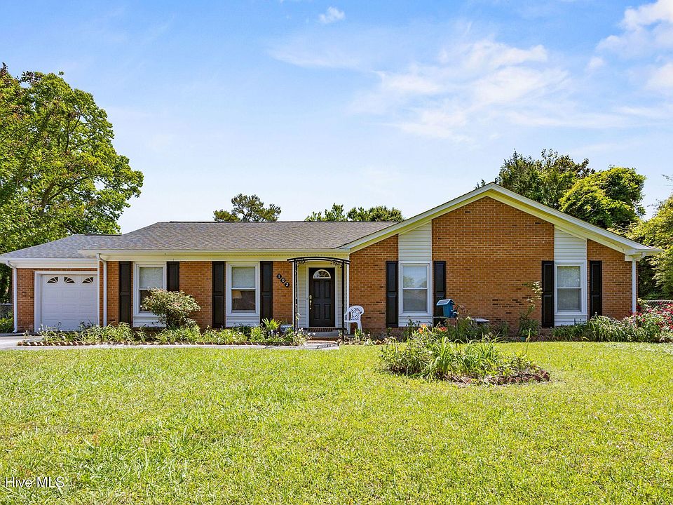 1st image of 102 Greenbriar Drive