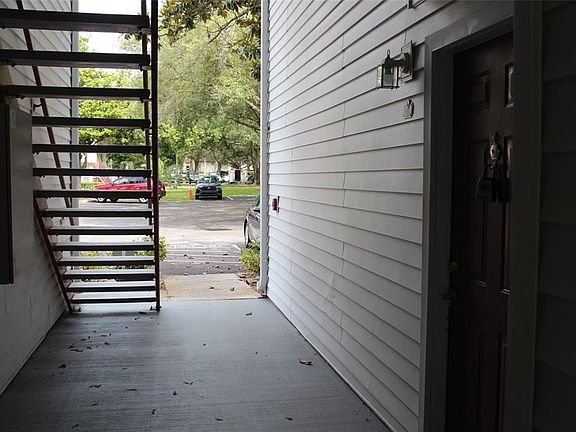 5th image of 11508 Westwood Blvd APT 315