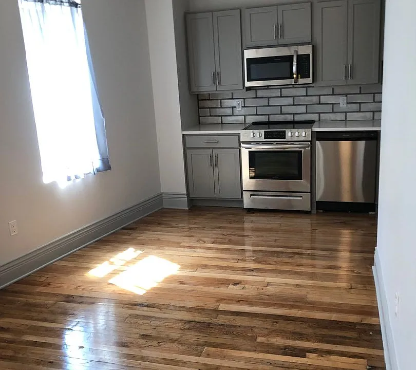 20 E Castle St