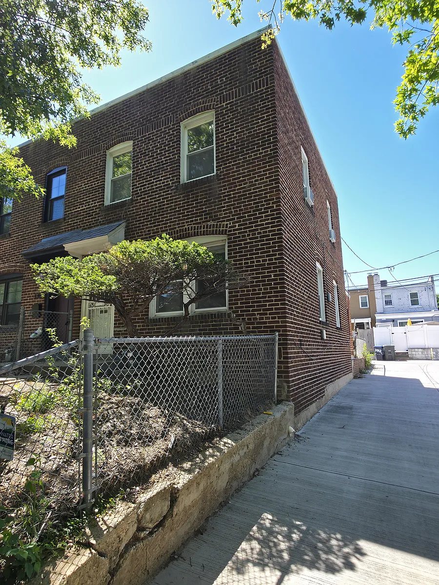 Building Photo - 3311 Clay Pl NE