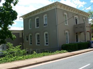 25 N Market St APT 10, Staunton, VA 24401