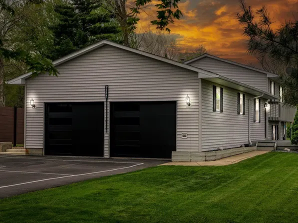 9285 E Sleepy Hollow Pkwy, Cromwell, IN 46732
