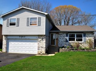 1036 Knollwood Ln, Bartlett, IL 60103