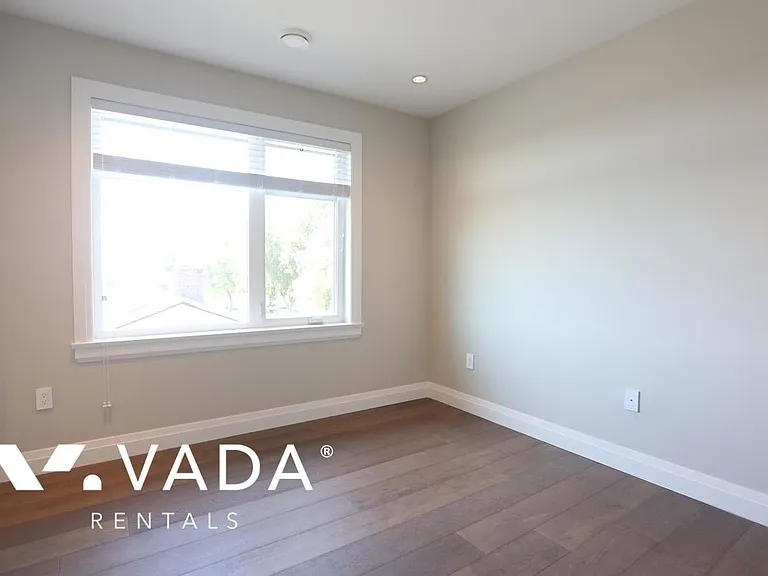 1686 E 56th Ave — Photo 9