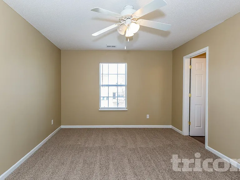153 Cottage Lake Way — Photo 6