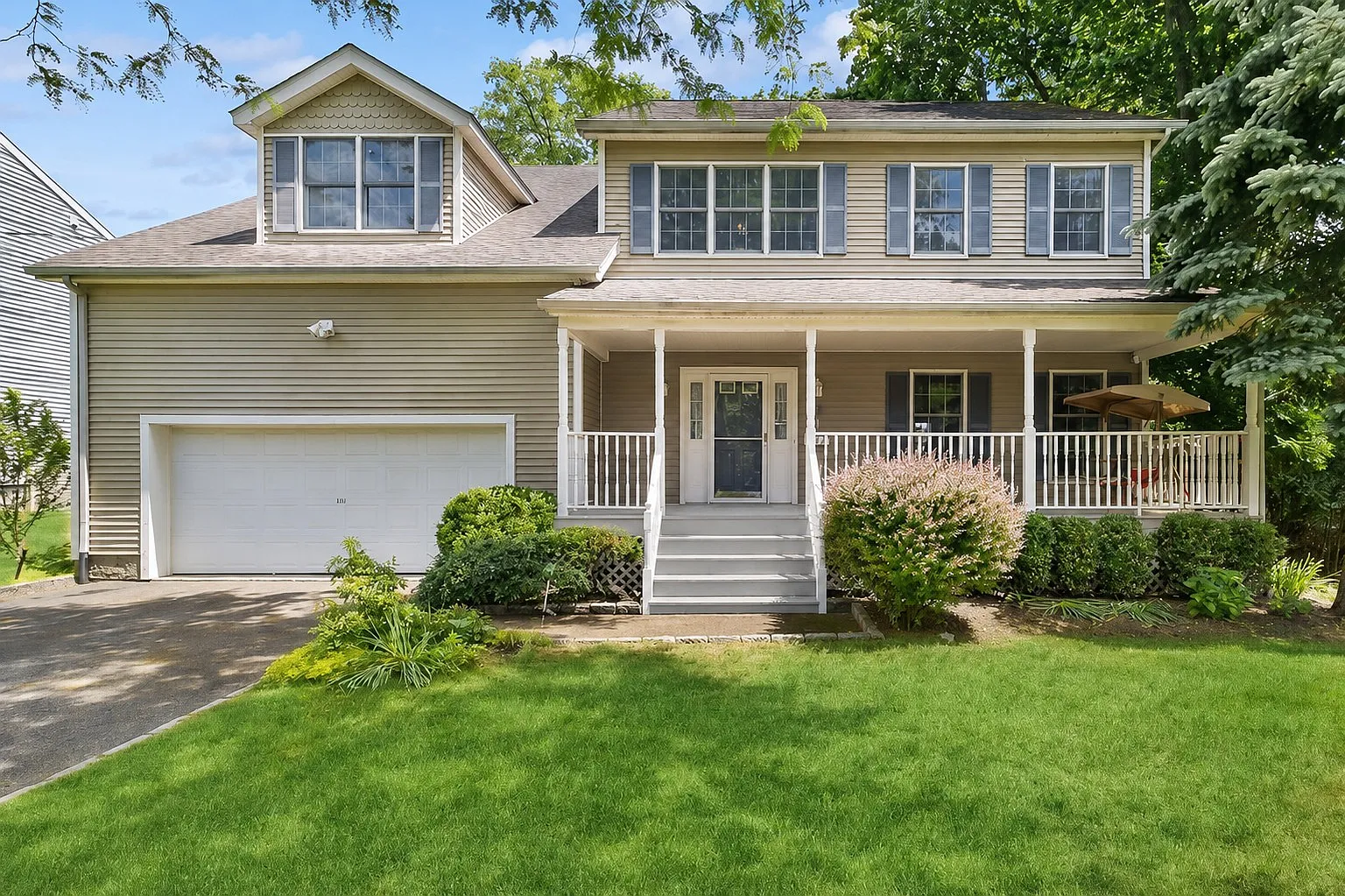 4 bed, 2.5 bath, 2846 sqft, $13,000 — Photo 4