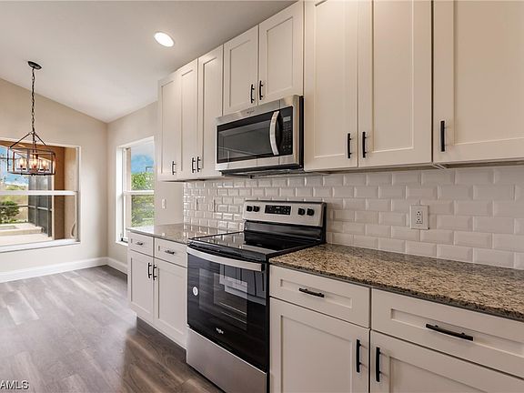 3rd image of 10010 Majestic Ave