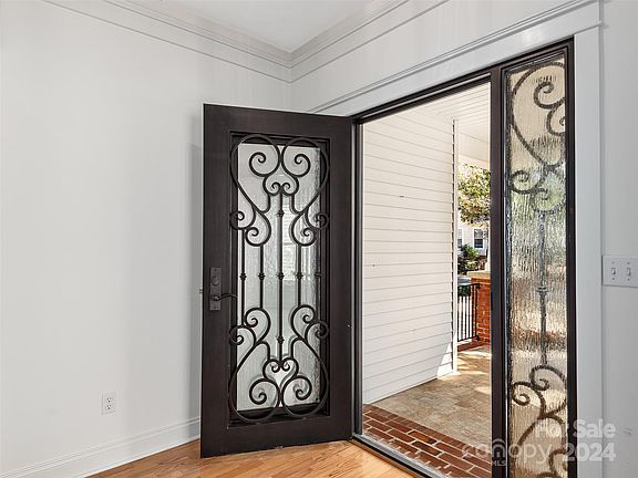 5th image of 1366 Heathbrook Cir