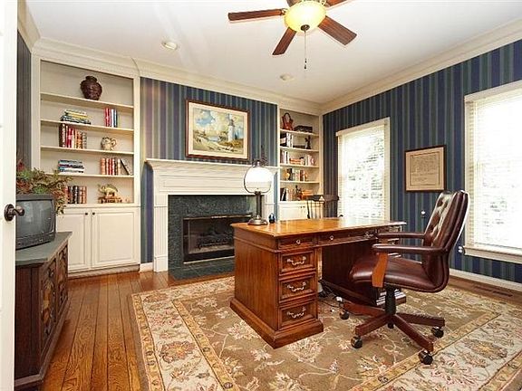 3rd image of 9855 Mistymorn Ln