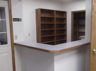 611 W Turkeyfoot Lake Rd STE C, Akron, OH 44319