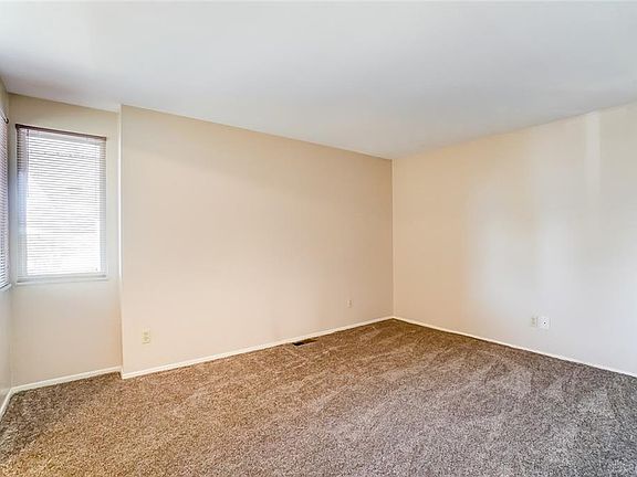 5th image of 7300 Cohasset Dr