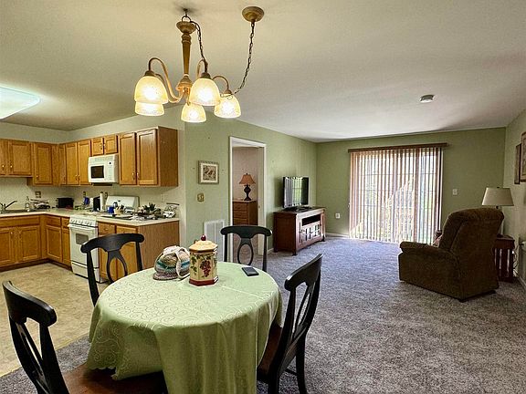 4th image of 55 E Woodland Ave #55