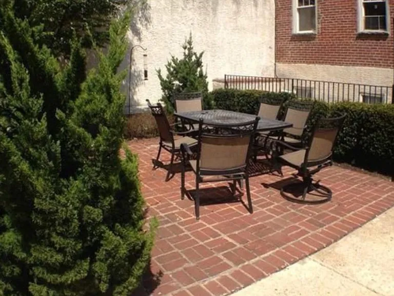 1027 N 4th St #V — Photo 14