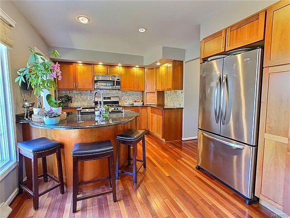 2nd image of 356 Mill St Unit 2