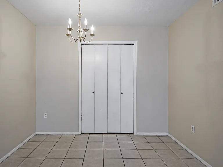 South Fork Apartments — Photo 11