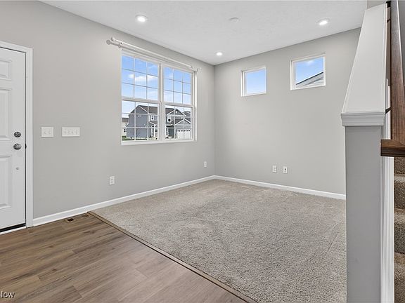 4th image of 23663 Victory Ln