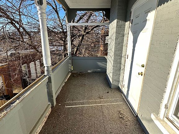 4th image of 226 N 12th St APT 2