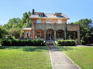 202 Gordon Dr, Leighton, AL 35660