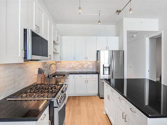 5th image of 150 E Robinson St Unit 26B