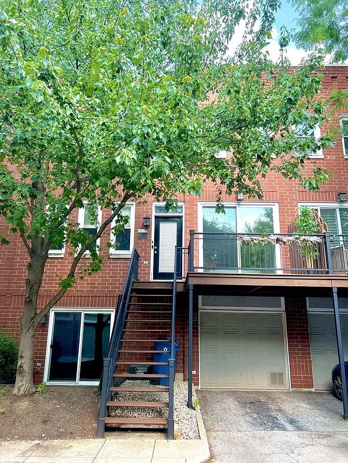 3 bed, 1600 sqft, $4,200 — Photo 1