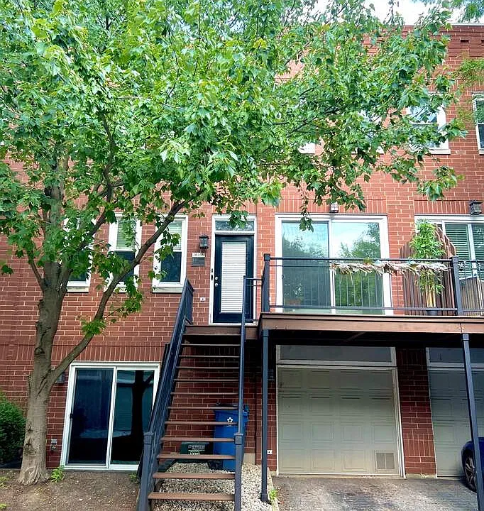 2825 N Wolcott Ave #J