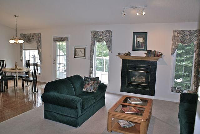 3 3 40 Cranford Way_03302018