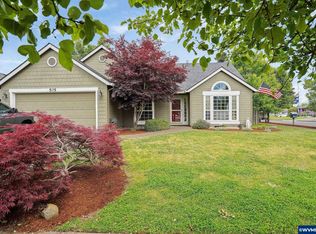 505 Maple St, Mount Angel, OR 97362