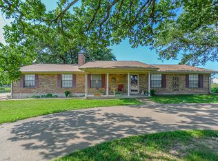 206 Clover Dr, Gun Barrel City, TX 75156