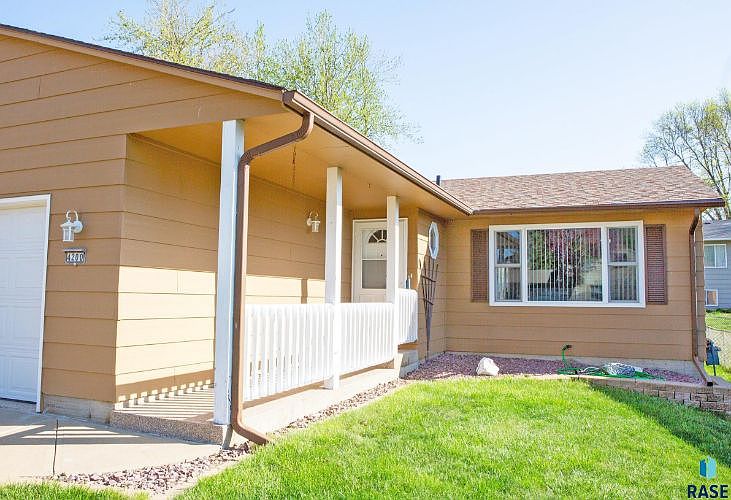 4200 E Oak St, Sioux Falls, SD 57103 Zillow