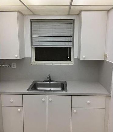 5th image of 7430 Miami Lakes Dr #309