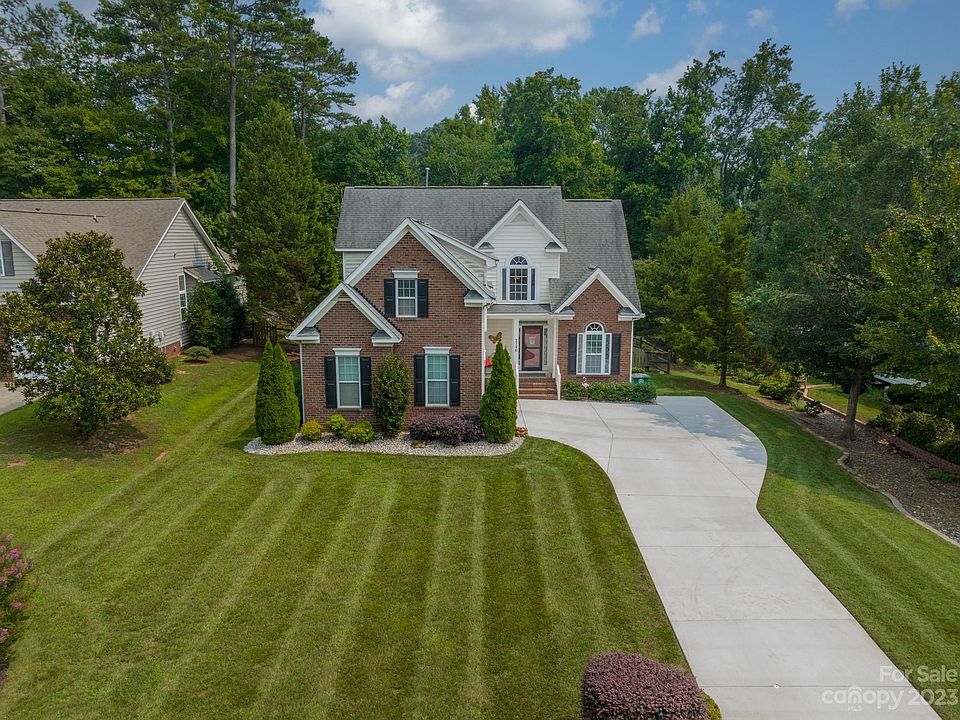 2746 Cameron Commons Way, Matthews, NC 28104 Zillow
