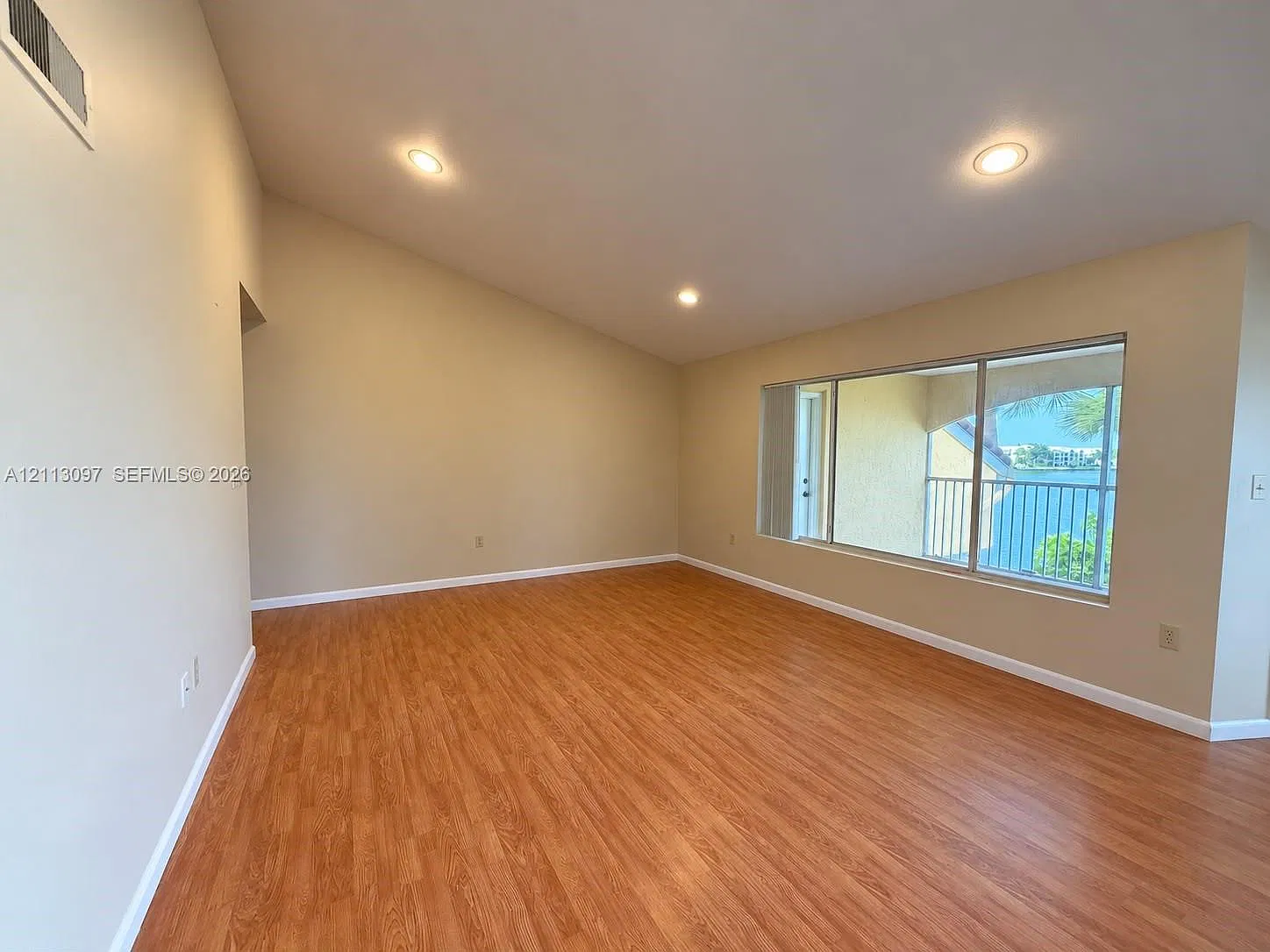 Sailboat Pointe Condo — Photo 2