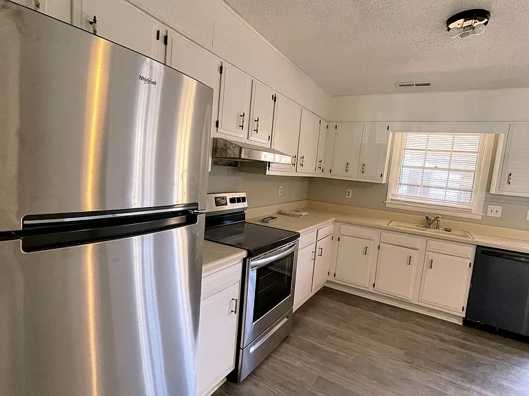 1501 Westview Dr NW — Photo 9