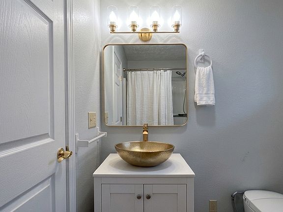 4th image of 512 Beveridge St #S