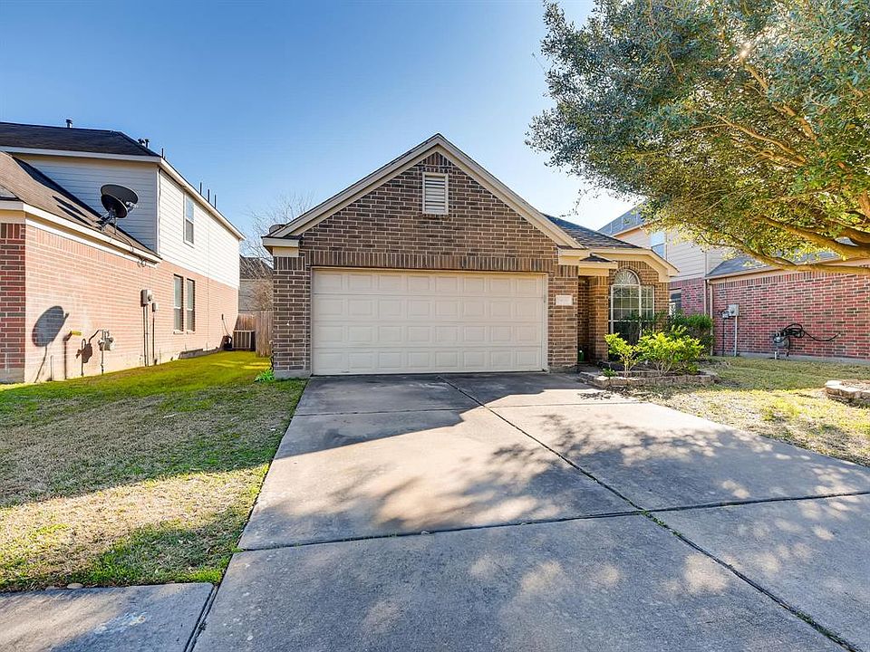 1st image of 19319 Hickory Meadow Ln