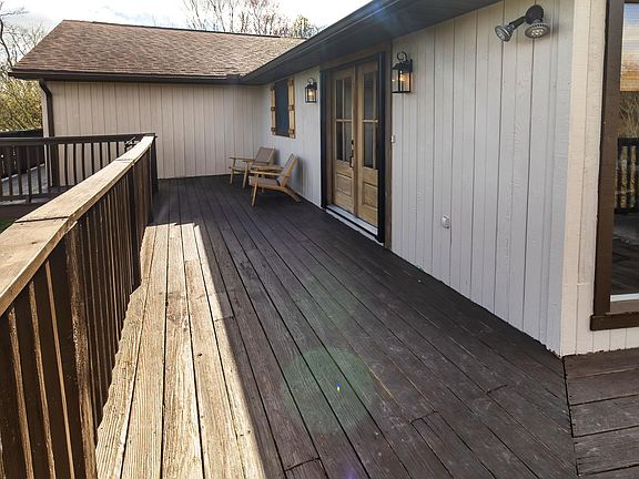 2nd image of 1477 W Eble Rd