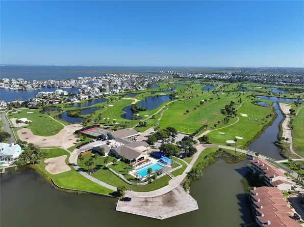 4002 Shallow Reef Ct, Galveston, TX 77554