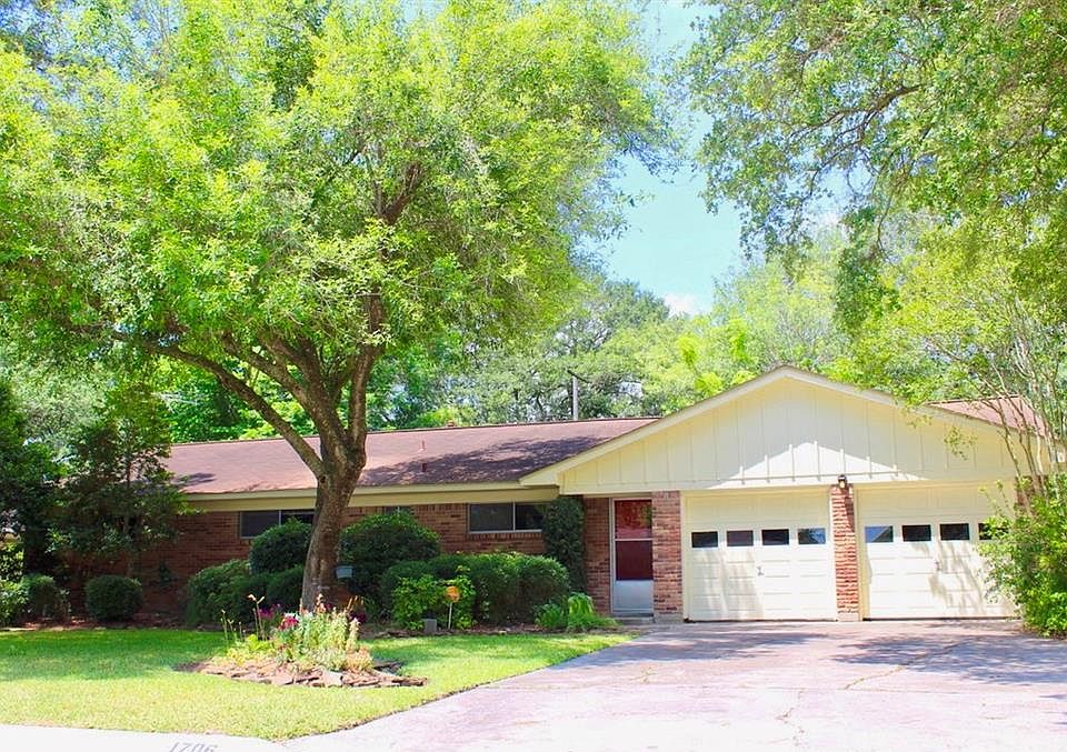 1st image of 1706 Clayton Dr