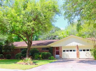 1706 Clayton Dr, Baytown, TX 77520