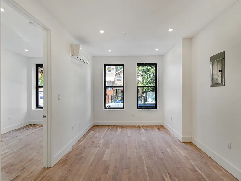 1387 Madison St #1F — Photo 7