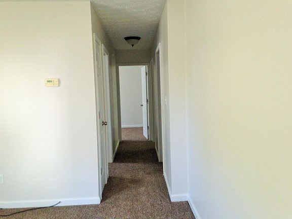 5th image of 1 Lakeshore Ct
