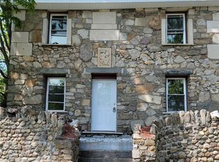 19 Jacqueline St, New Windsor, NY 12553